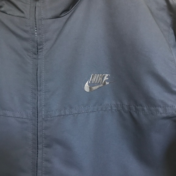 Nike Men’s Light Jacket - Picture 3 of 8